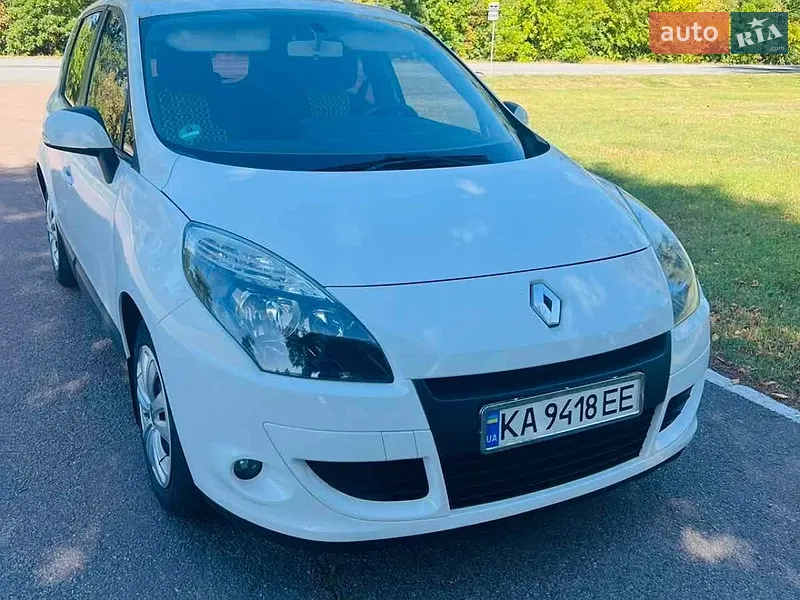 Renault Scenic 2011
