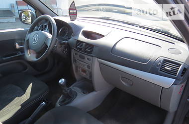 Седан Renault Symbol 2009 в 