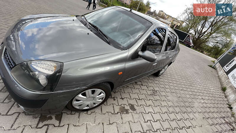 Седан Renault Symbol 2004 в Львове