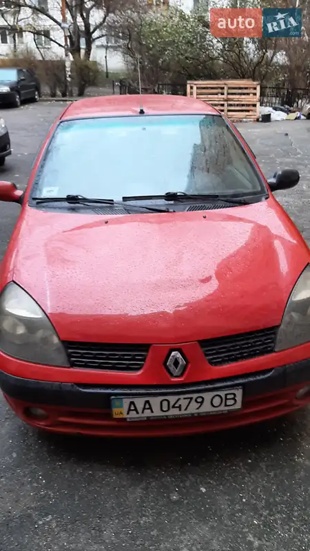 Renault Symbol 2003