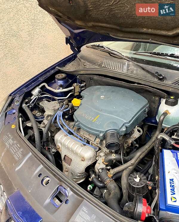 Седан Renault Symbol 2003 в Одессе