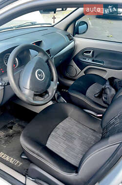 Седан Renault Symbol 2011 в 