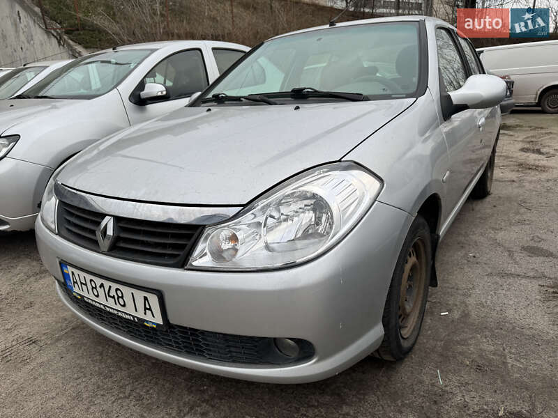 Седан Renault Symbol 2010 в 