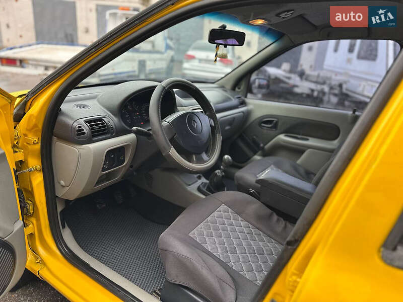 Седан Renault Symbol 2005 в Білій Церкві