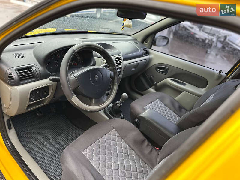Седан Renault Symbol 2005 в Білій Церкві