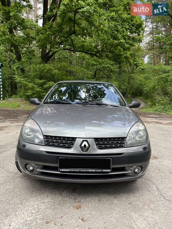 Седан Renault Symbol 2004 в Киеве