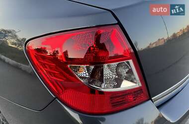 Седан Renault Symbol 2011 в 