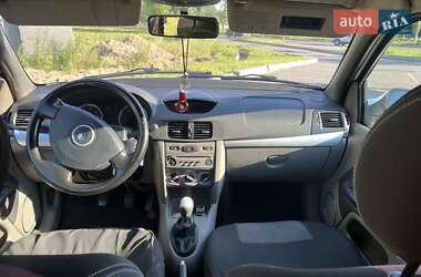 Седан Renault Symbol 2010 в 