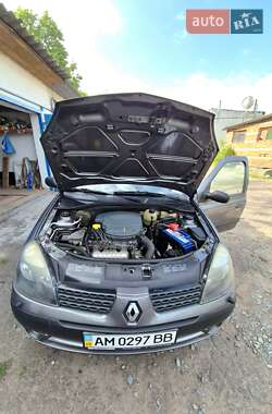 Седан Renault Symbol 2004 в 