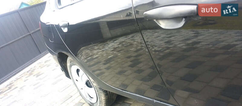 Седан Renault Symbol 2011 в Ланчине