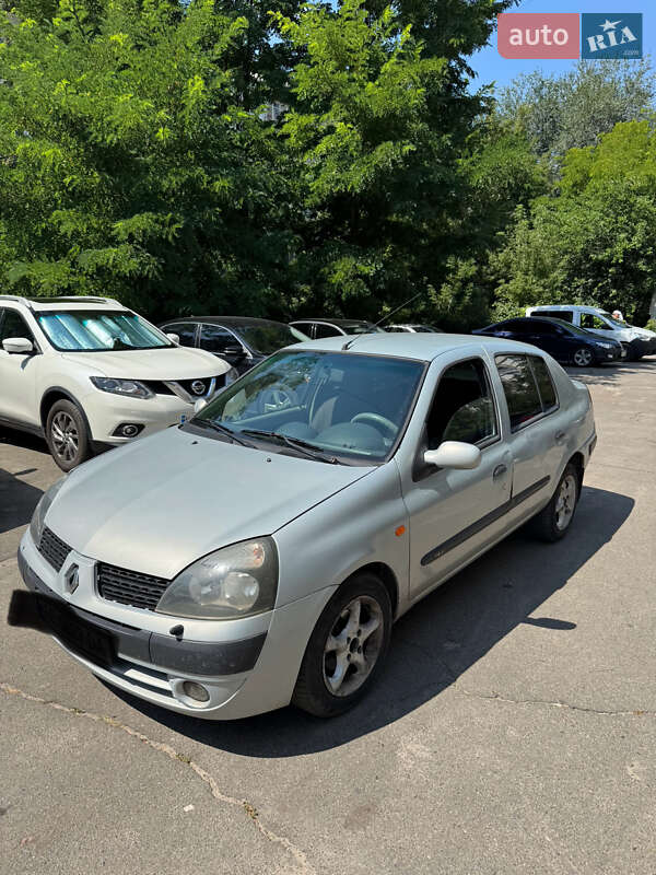 Renault Symbol 2004