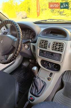 Седан Renault Symbol 2002 в 