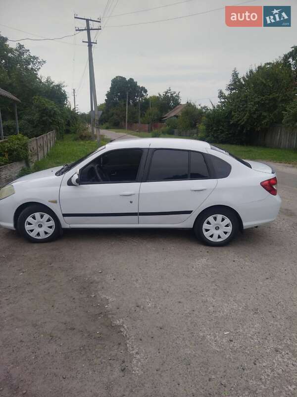 Седан Renault Symbol 2010 в 