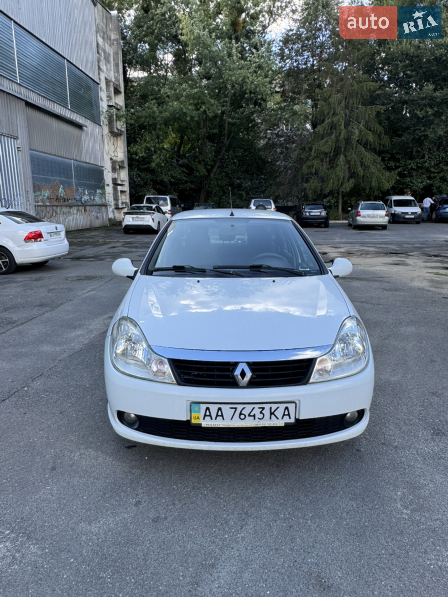 2010 Renault Symbol - мініатюра 12