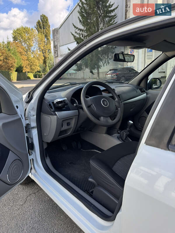 Седан Renault Symbol 2010 в Києві