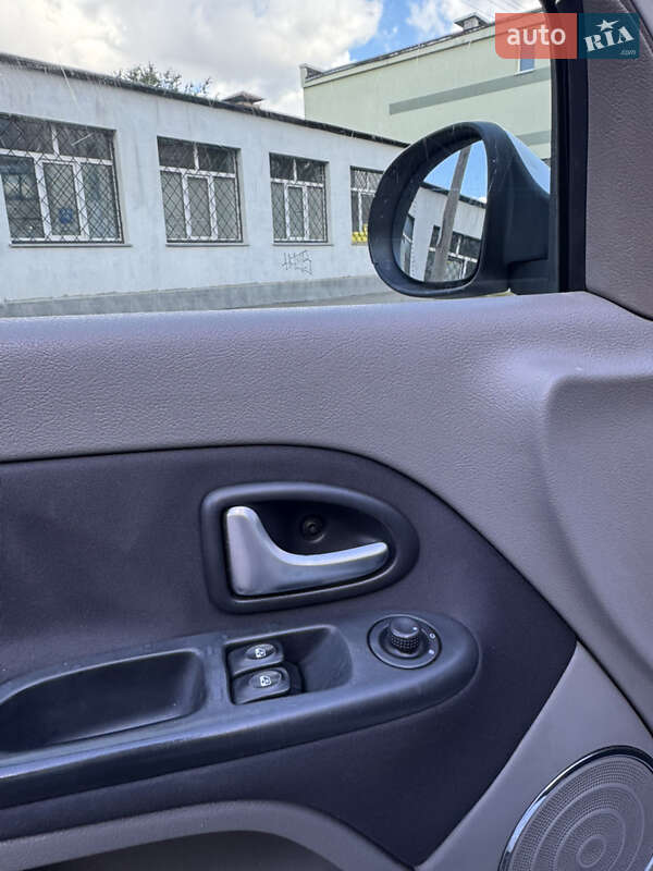 Седан Renault Symbol 2010 в Києві