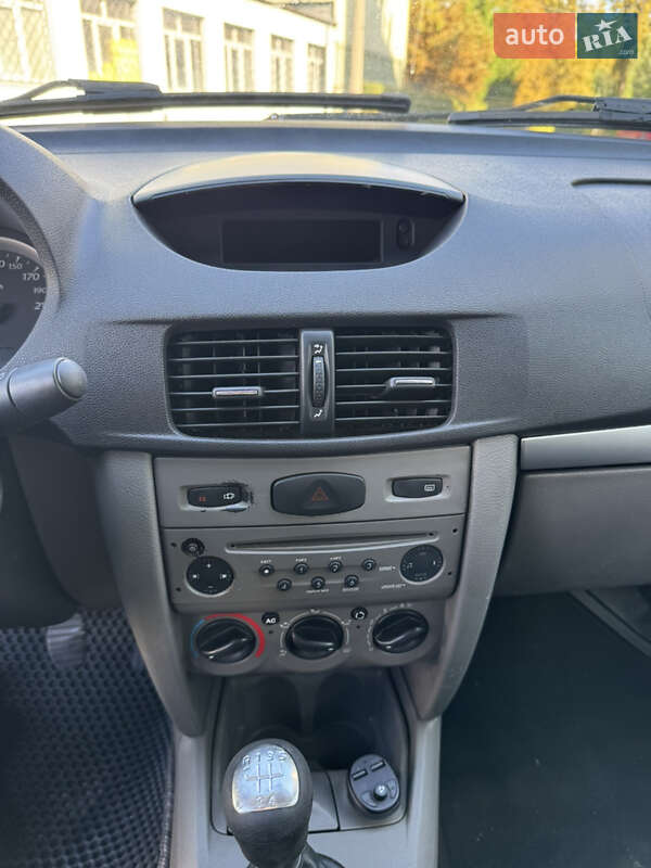 Седан Renault Symbol 2010 в Києві