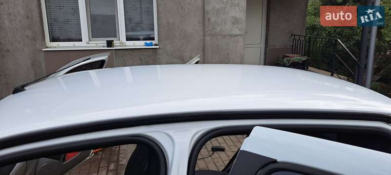 Седан Renault Symbol 2012 в Миргороде