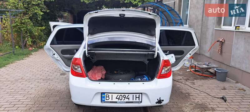 Седан Renault Symbol 2012 в Миргороде