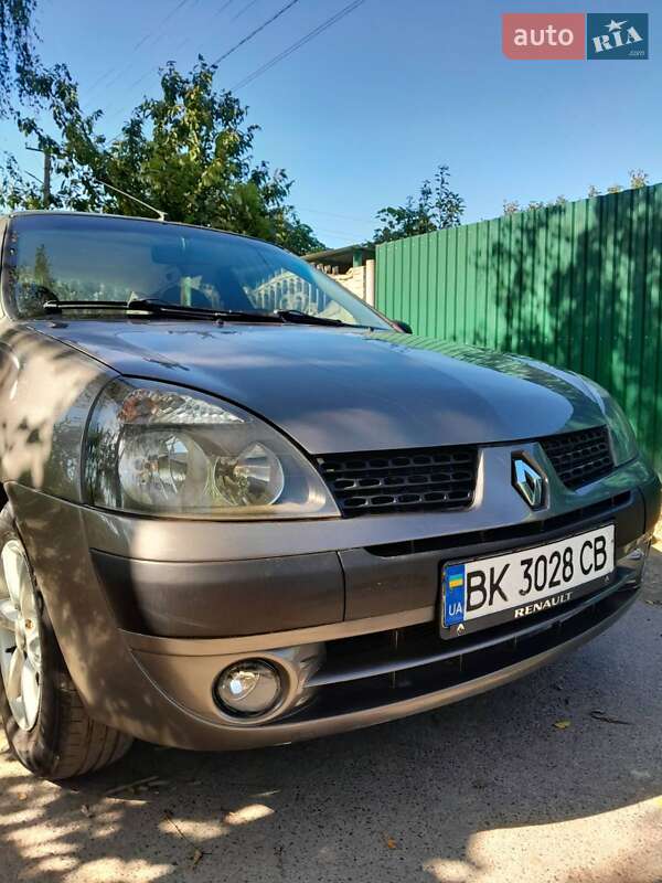 Седан Renault Symbol 2004 в Луцке