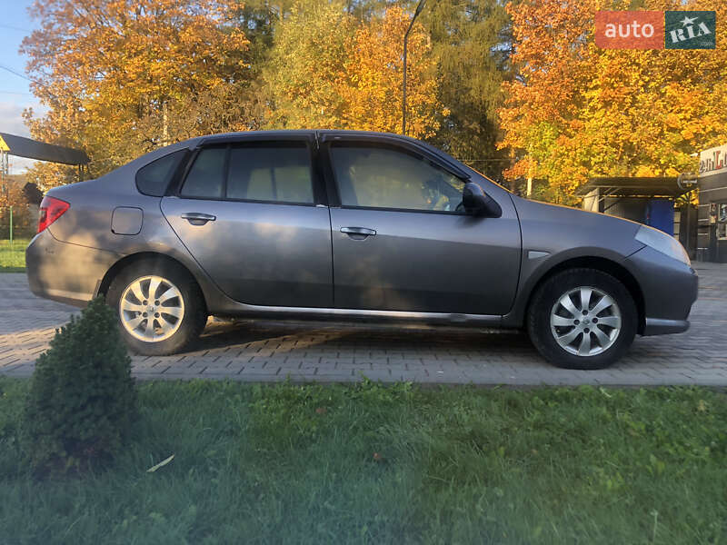 Седан Renault Symbol 2009 в Богородчанах