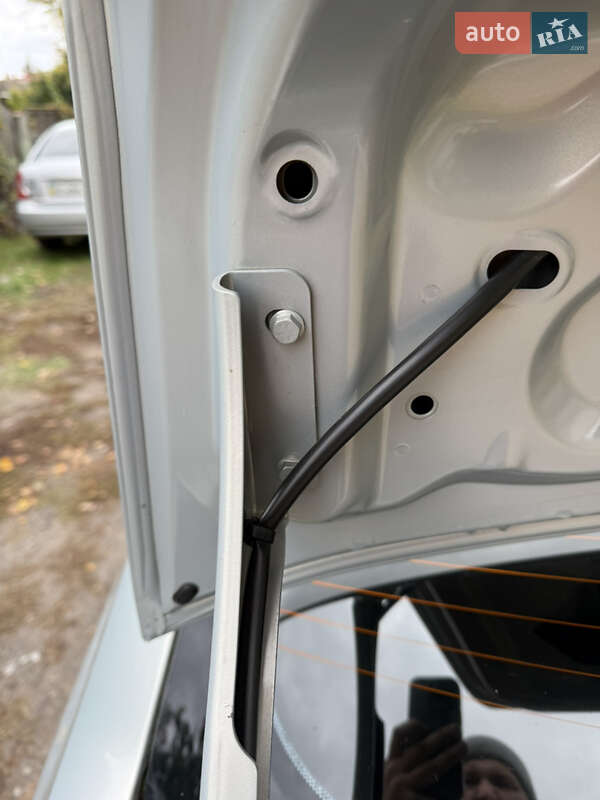 Седан Renault Symbol 2004 в Кременчуці фото 24 Седан Renault Symbol 2004 в Кременчуці