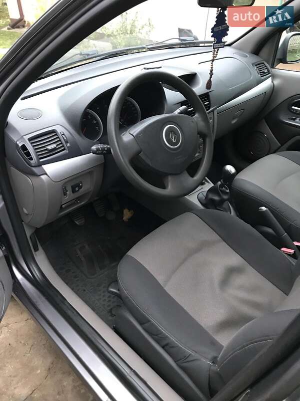 Седан Renault Symbol 2011 в Черкассах