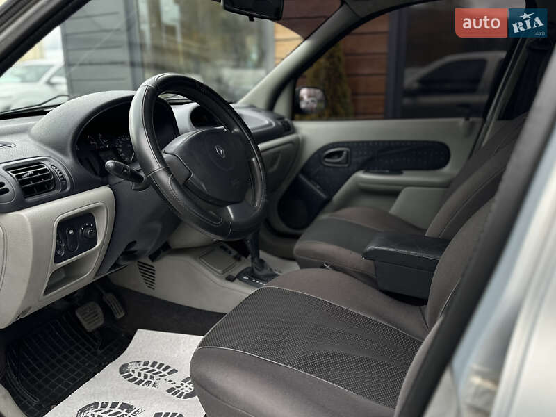 Седан Renault Symbol 2003 в Шептицькому фото 27 Седан Renault Symbol 2003 в Шептицькому