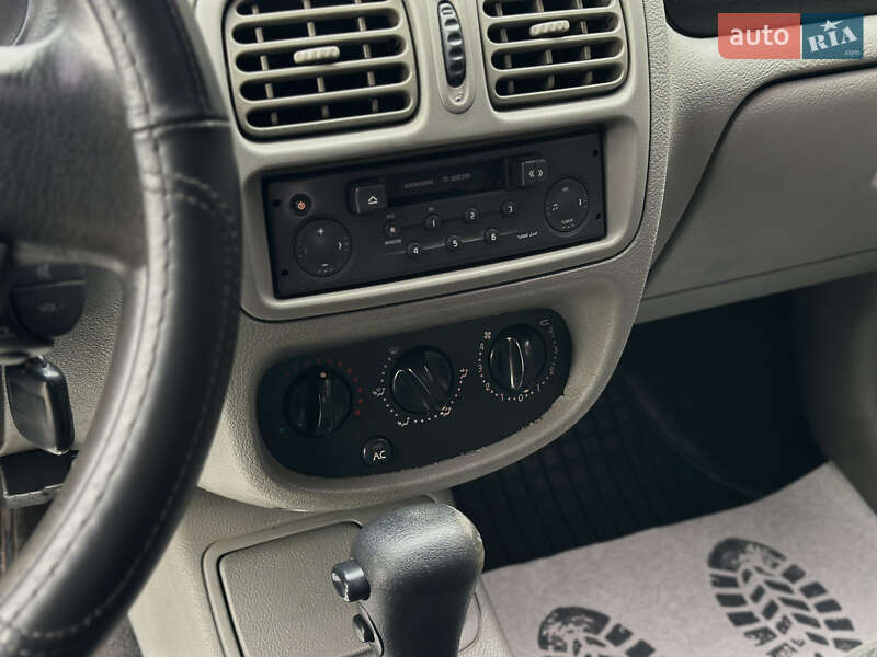 Седан Renault Symbol 2003 в Шептицькому фото 37 Седан Renault Symbol 2003 в Шептицькому