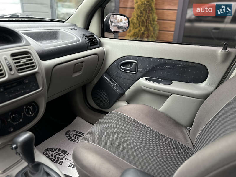 Седан Renault Symbol 2003 в Шептицькому фото 40 Седан Renault Symbol 2003 в Шептицькому