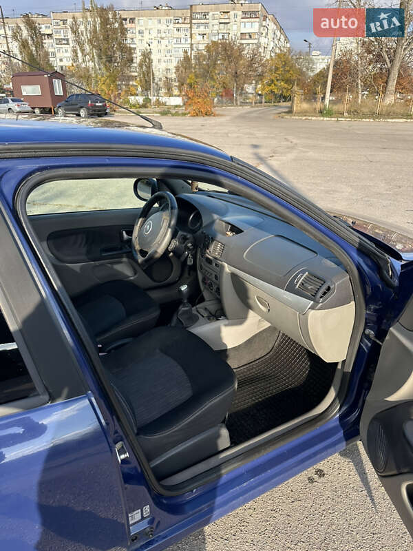 Седан Renault Symbol 2010 в Запорожье фото 8 Седан Renault Symbol 2010 в Запорожье