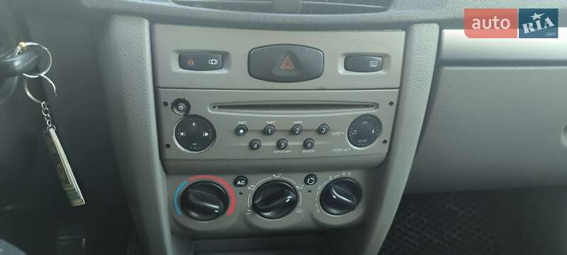 Седан Renault Symbol 2010 в Коцюбинском фото 45 Седан Renault Symbol 2010 в Коцюбинском