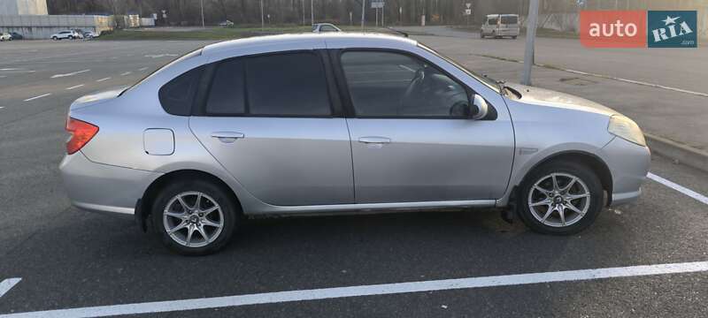 Седан Renault Symbol 2010 в Коцюбинском фото 8 Седан Renault Symbol 2010 в Коцюбинском