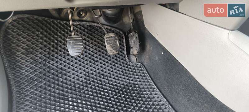 Седан Renault Symbol 2010 в Коцюбинском фото 29 Седан Renault Symbol 2010 в Коцюбинском