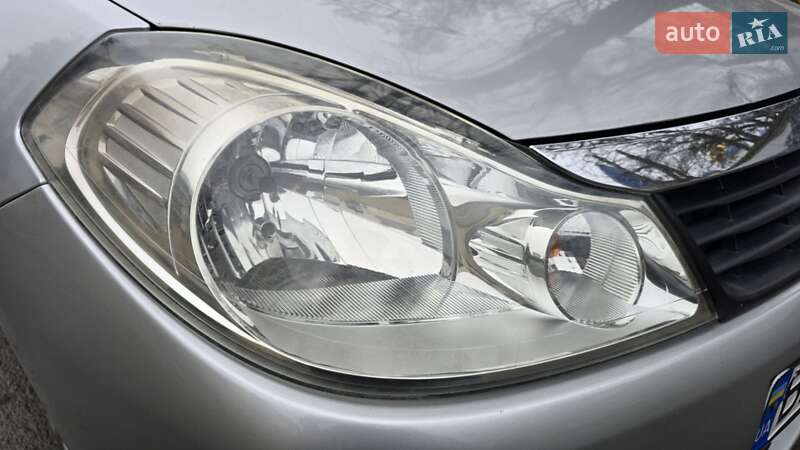 Седан Renault Symbol 2010 в Одесі