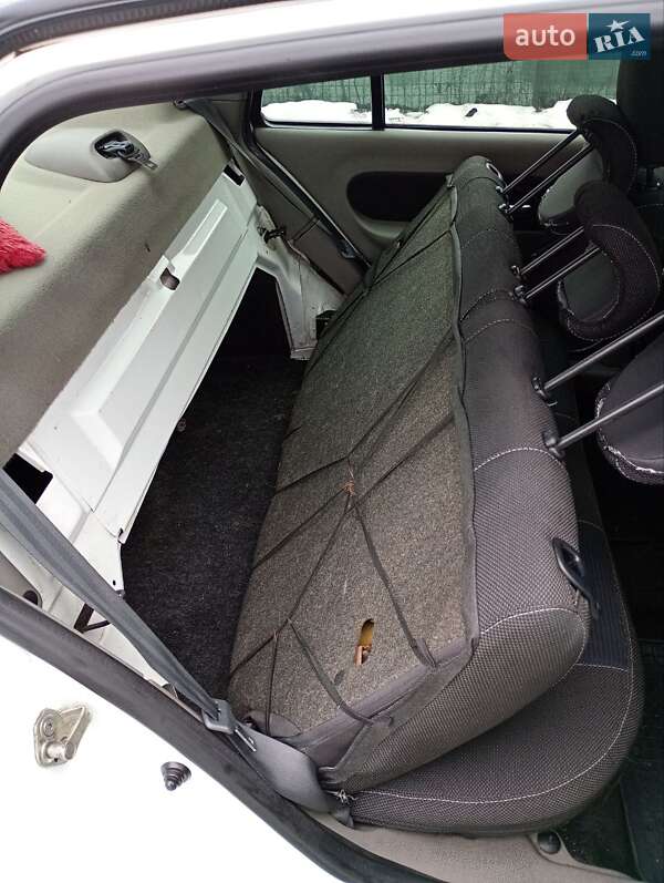 Седан Renault Symbol 2011 в Киеве фото 12 Седан Renault Symbol 2011 в Киеве