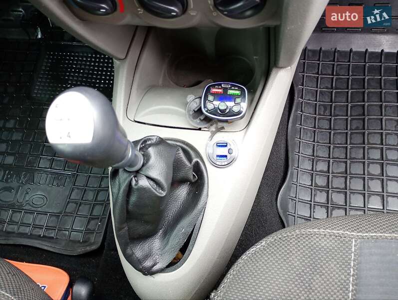 Седан Renault Symbol 2011 в Киеве фото 16 Седан Renault Symbol 2011 в Киеве