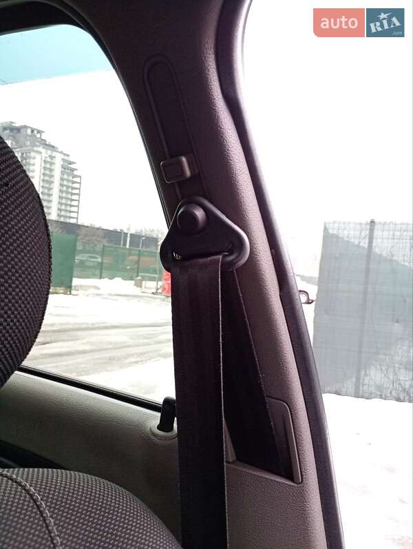 Седан Renault Symbol 2011 в Киеве фото 22 Седан Renault Symbol 2011 в Киеве