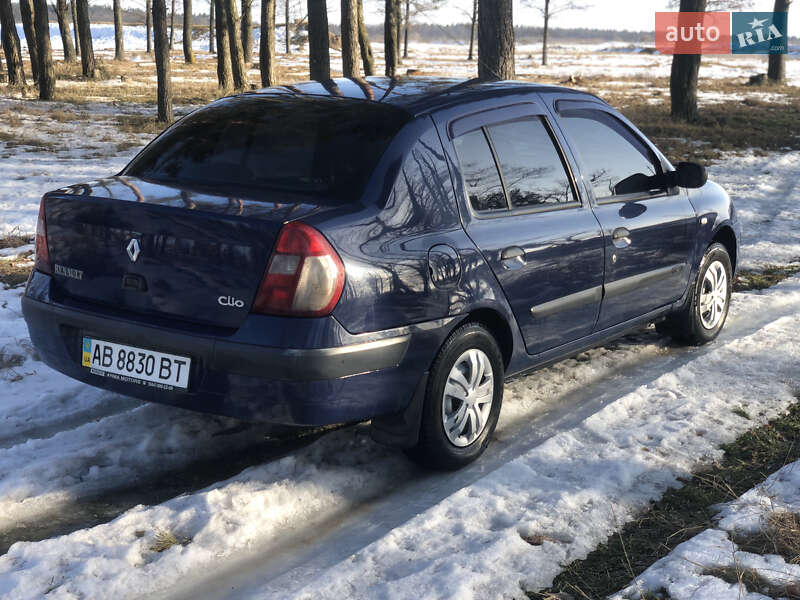 Седан Renault Symbol 2004 в Києві