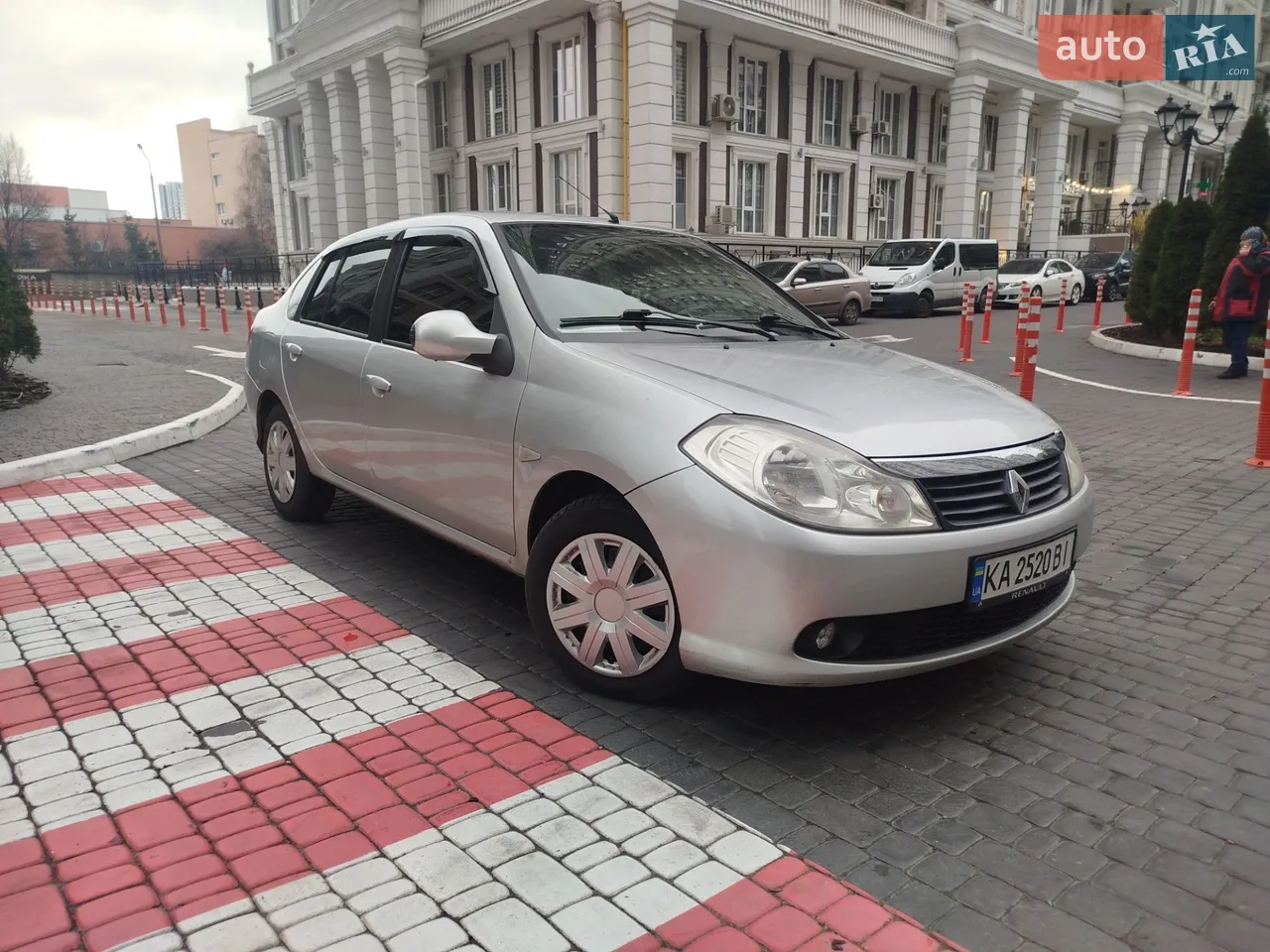 2010 Renault Symbol - мініатюра 31