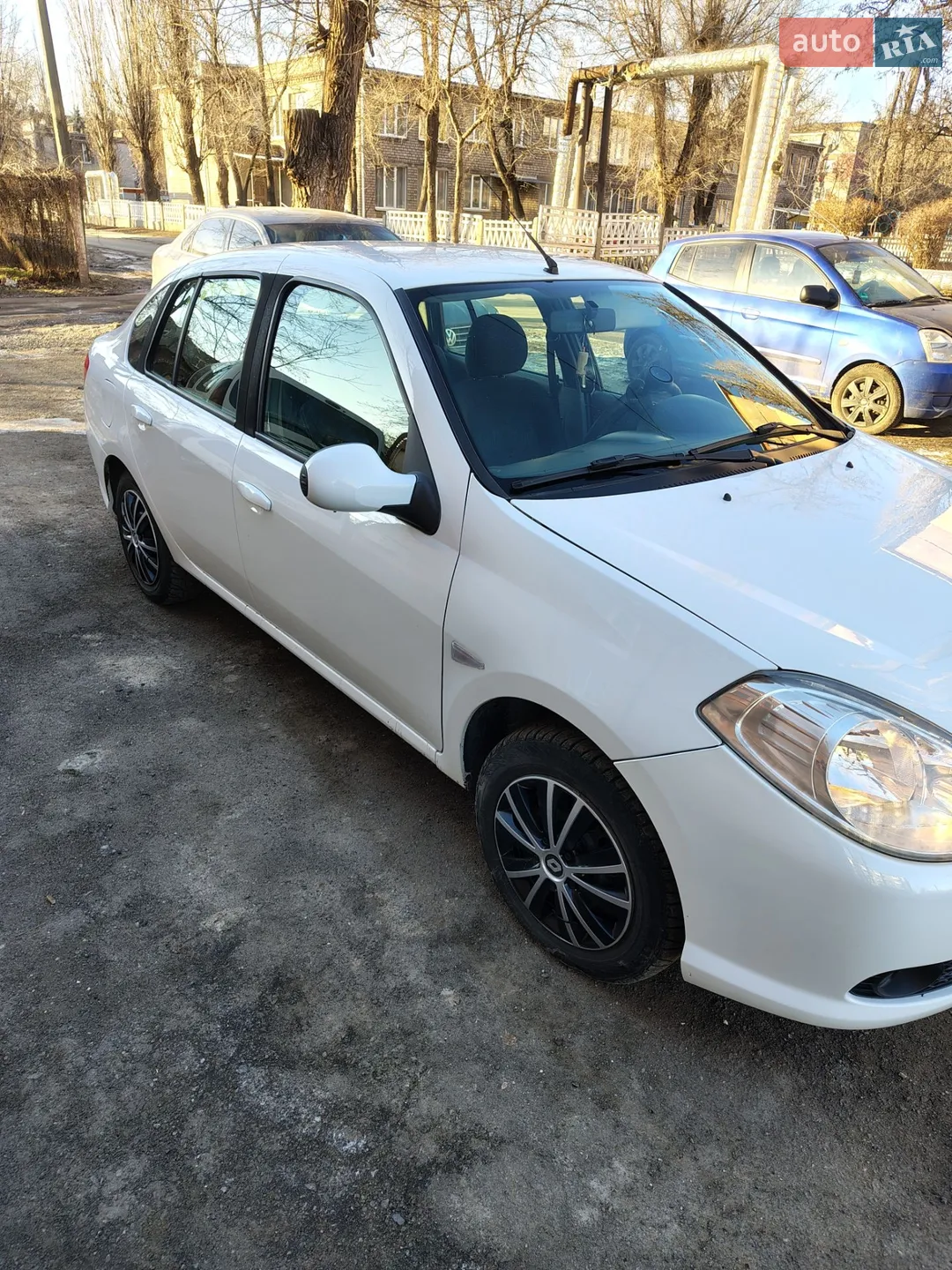2011 Renault Symbol - мініатюра 11