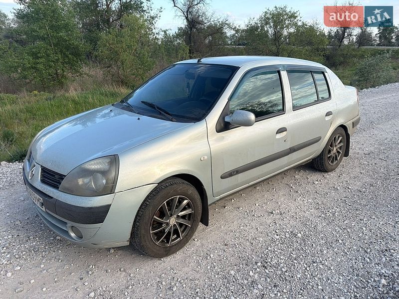 Седан Renault Symbol 2004 в Днепре