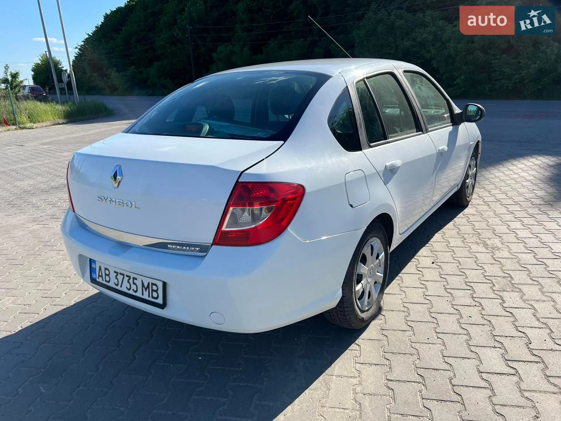 2010 Renault Symbol - мініатюра 13