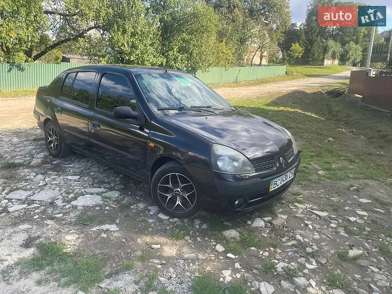 Renault Symbol 2002