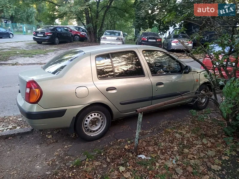 Renault Symbol 2004