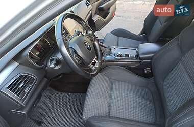 Седан Renault Talisman 2016 в 