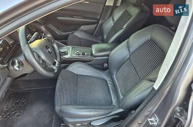 Седан Renault Talisman 2017 в  фото 25 Седан Renault Talisman 2017 в