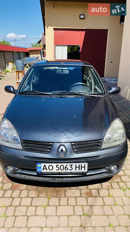 Renault Thalia 2004