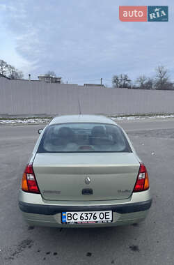 Седан Renault Thalia 2002 в Броварах