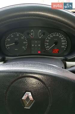 Седан Renault Thalia 2004 в 